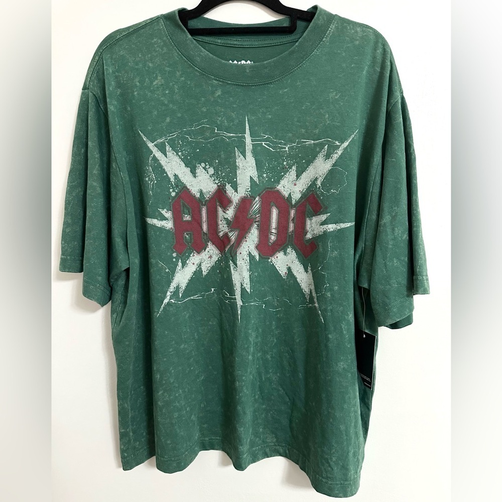 NWT AC/DC Tee Medium